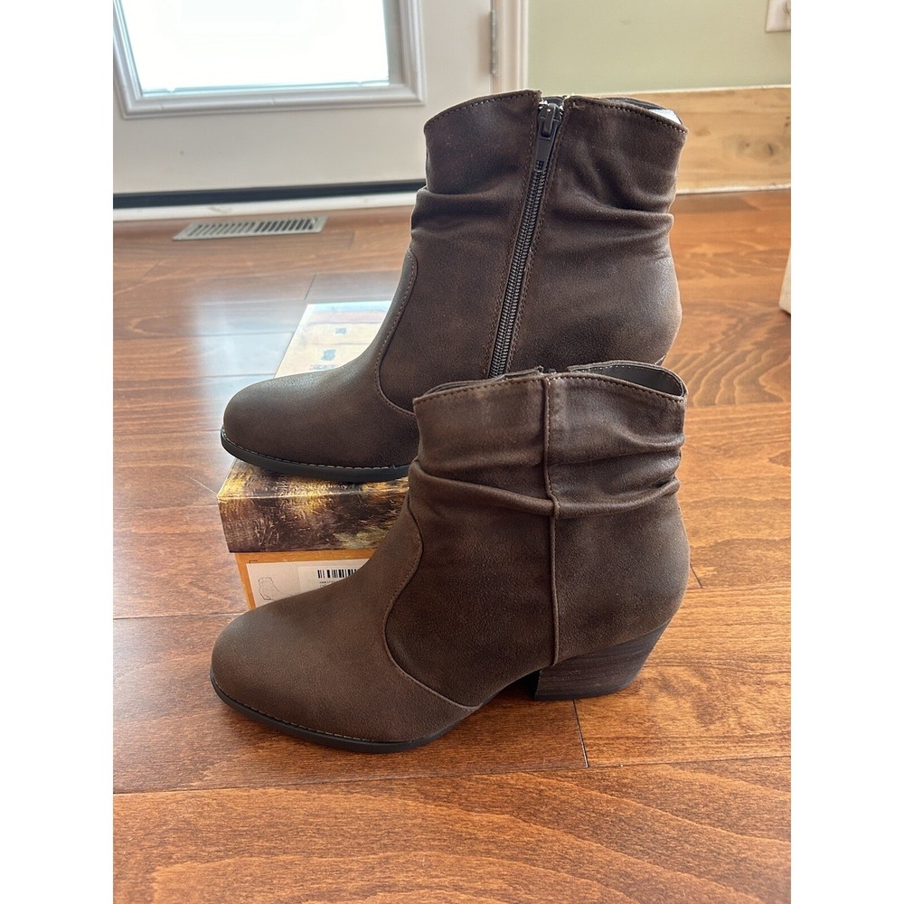 Bella Vita Women Block Heel Ankle Booties Helena US 9.5 W NEW Faux Suede Brown